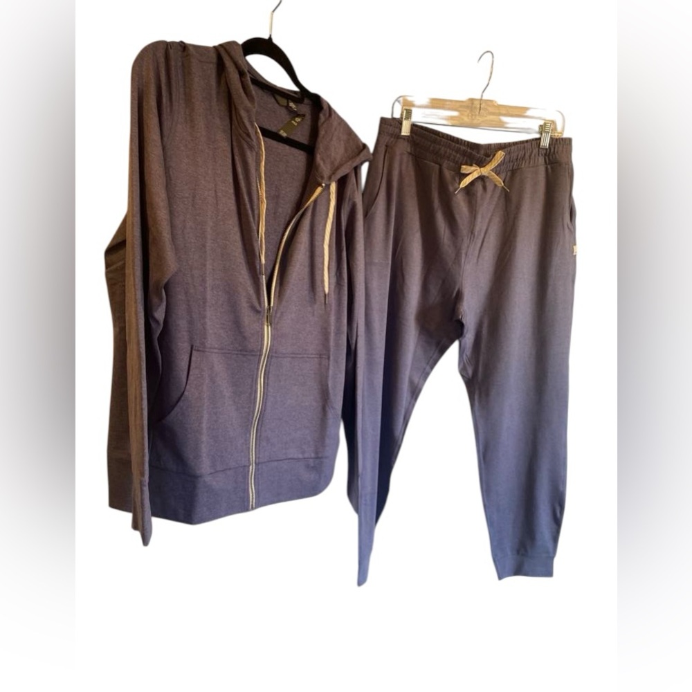 Vuori Women's Gray Zip Hoodie & Jogger Set
